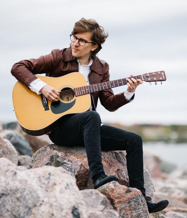 Sauli Sauli Palmujoki, Taidetöölön kitaraopettaja